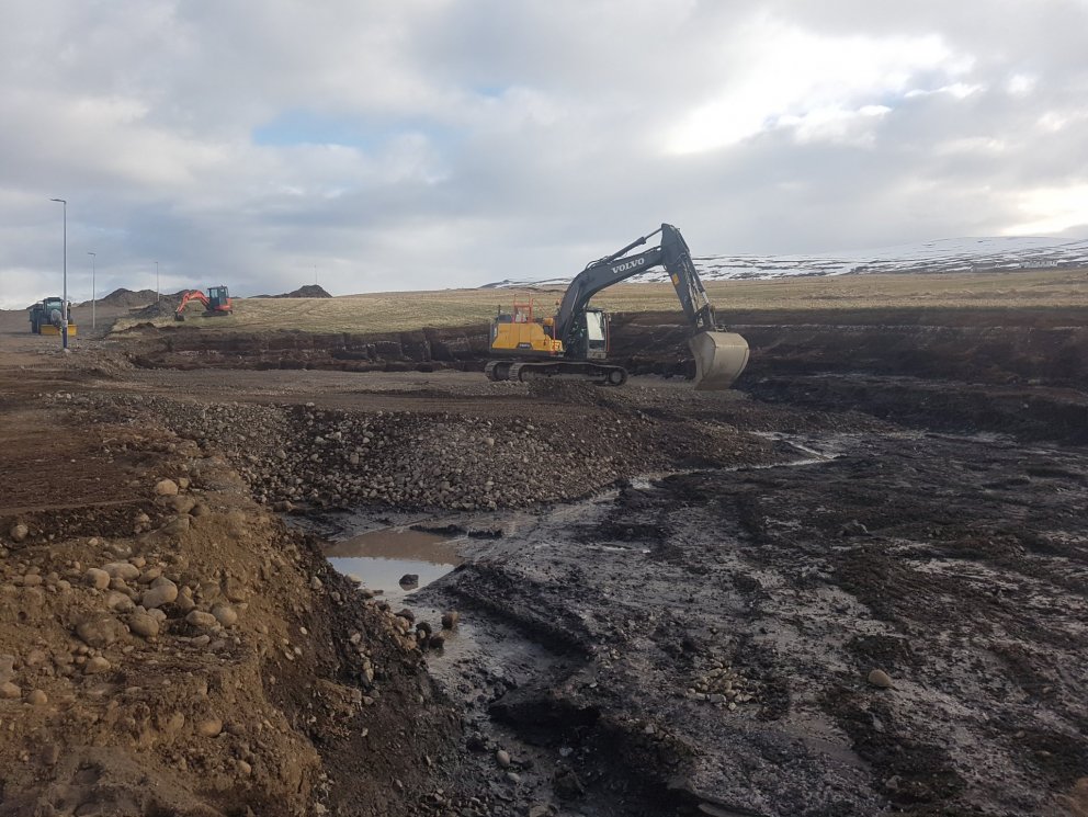 Framkvæmdir við Bakkatún18 og 20
