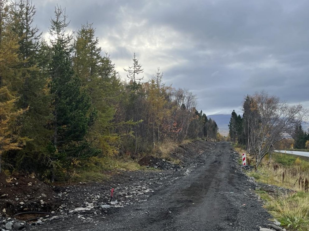 Vinna við göngu-og hjólastíg