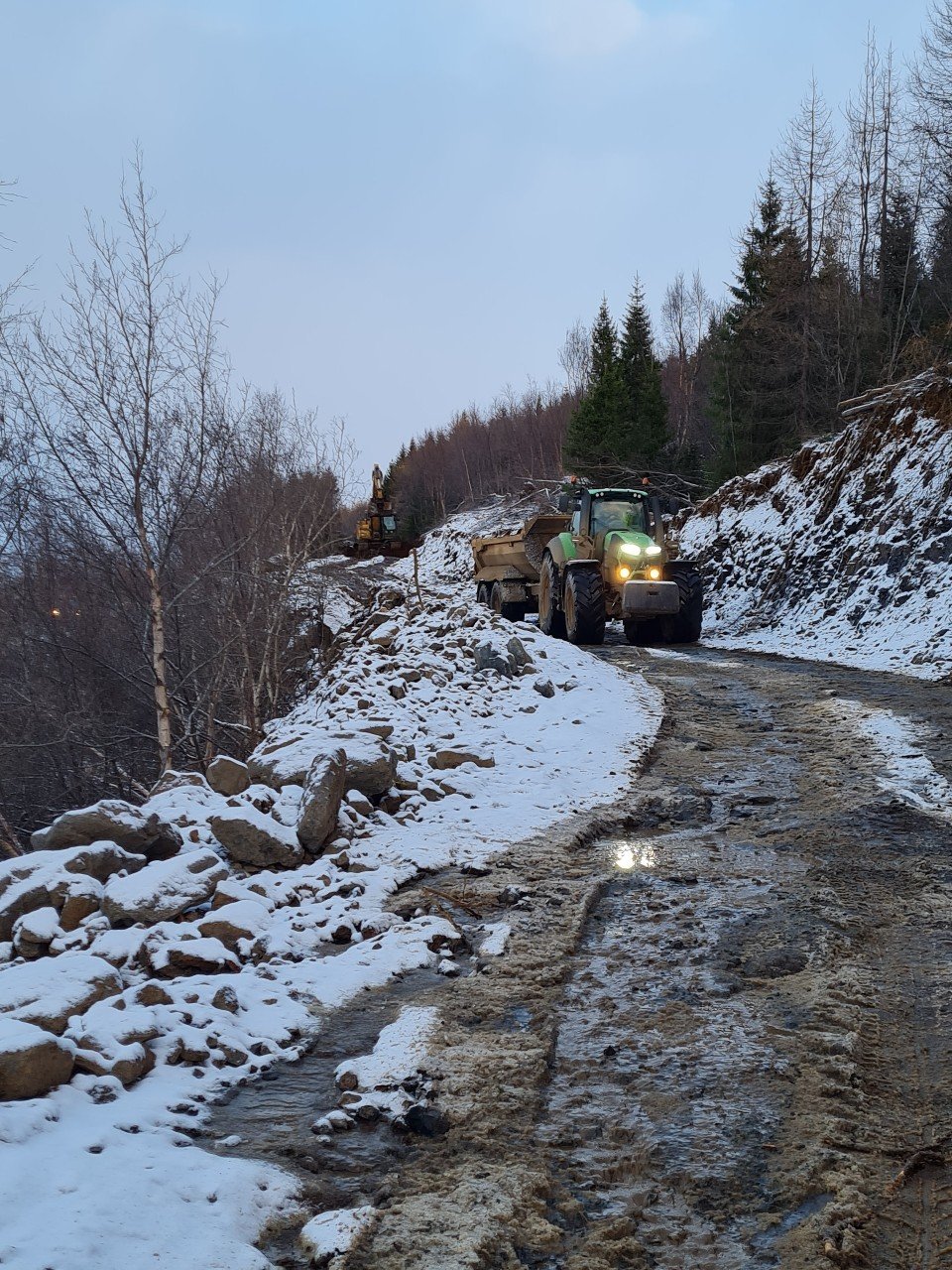 Fréttir af verkinu Hjóla- og göngustígur.