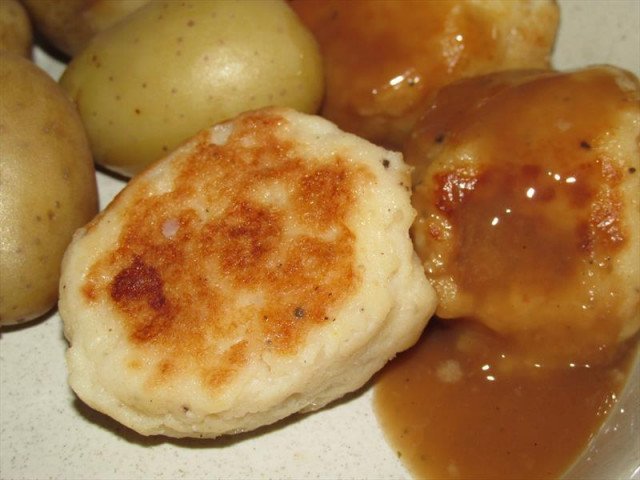 Hádegisverður fyrir eldri borgara - í dag fimmtudaginn 11. júní kl. 12:00