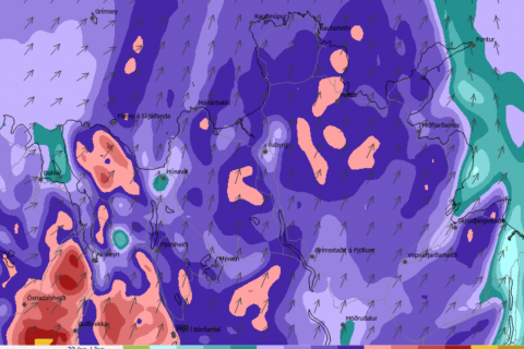 Vindhviður yfir 40m/s