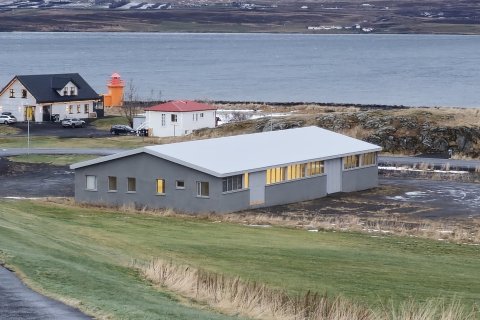 Afhending iðnaðarhúss í Borgartúni